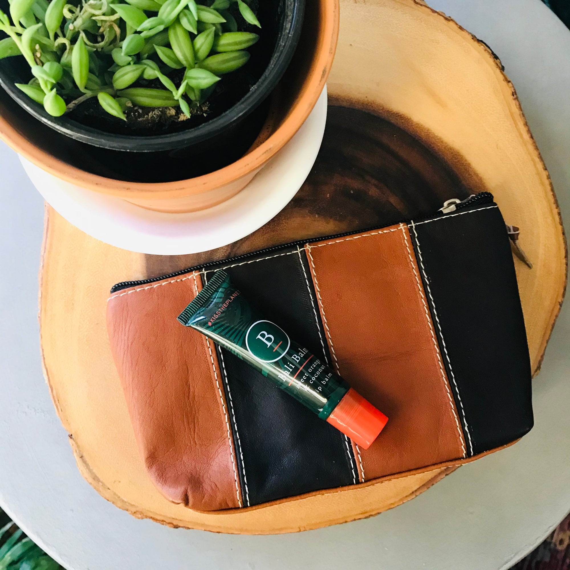 Ecuador | Leather Cosmetic Purse- MED