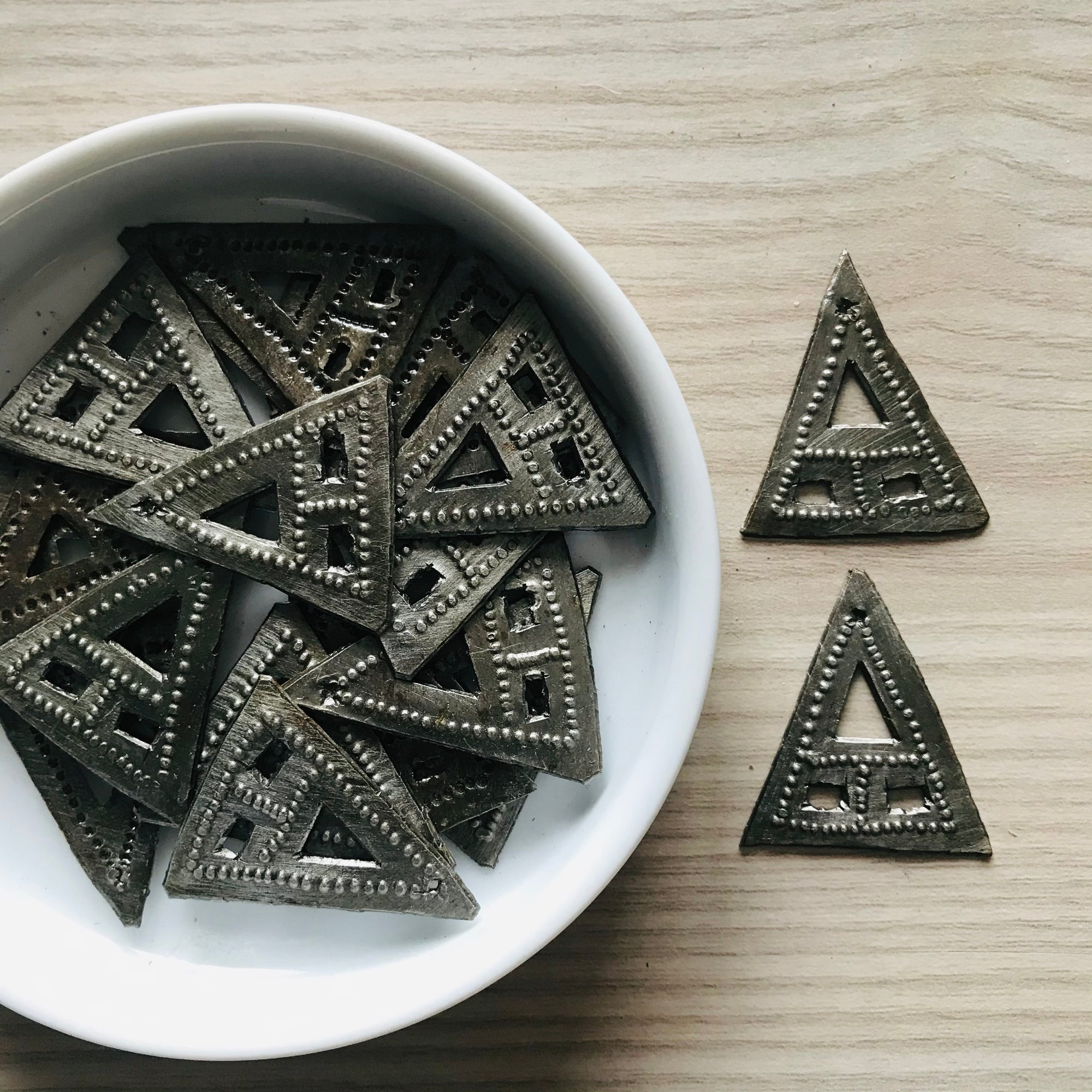 Haiti | Metal Charm- Set of 18