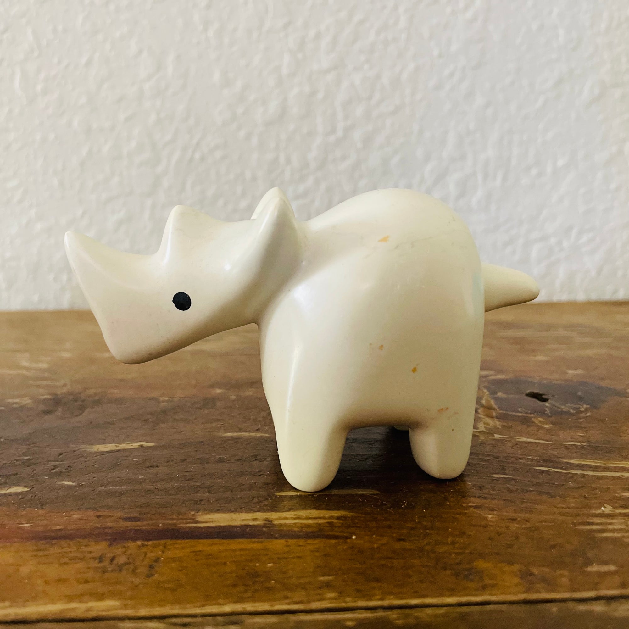 Kenya |  Rhino (7 colors)