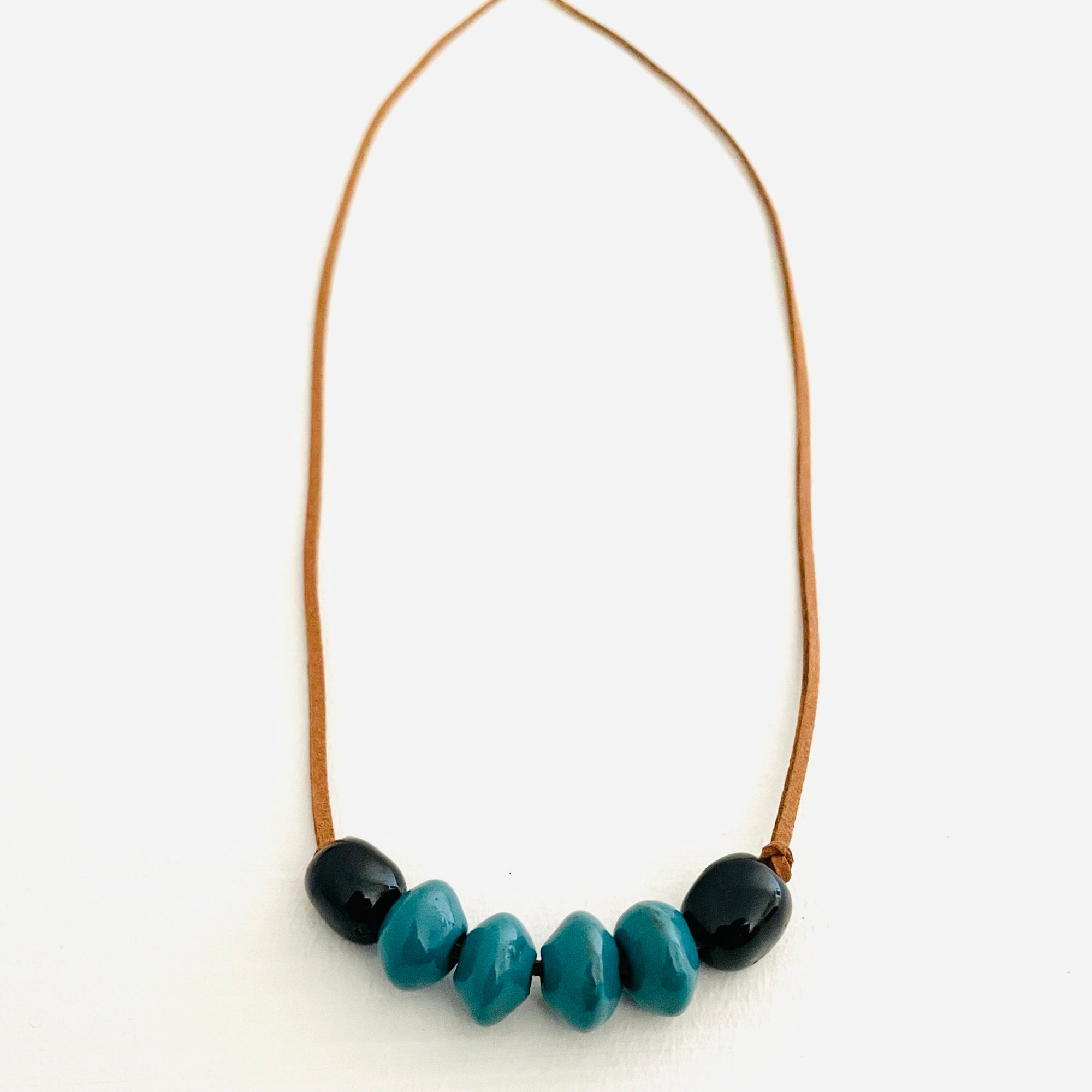 Haiti | Necklace - Beads (10 colors)