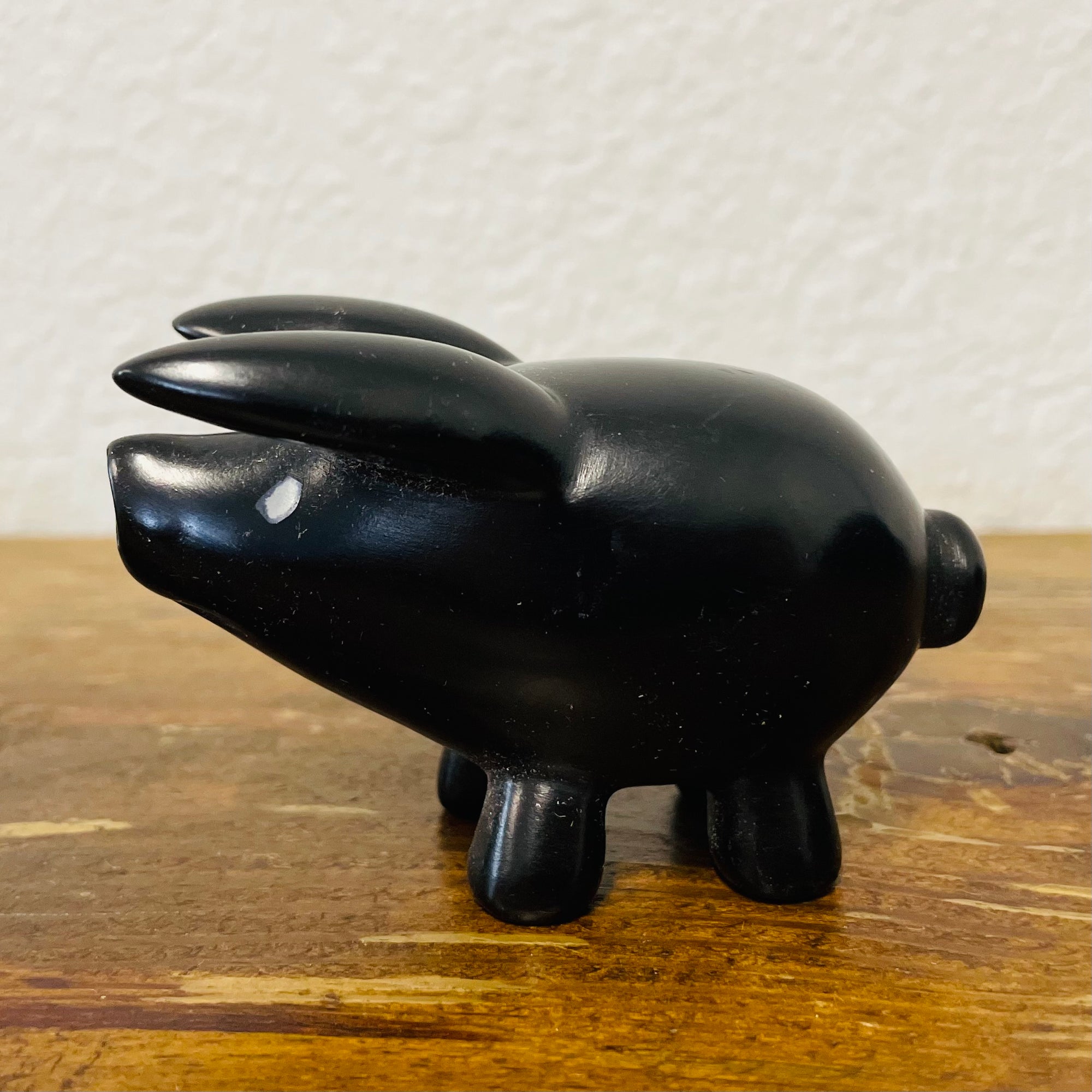 Kenya | Pig (7 colors)