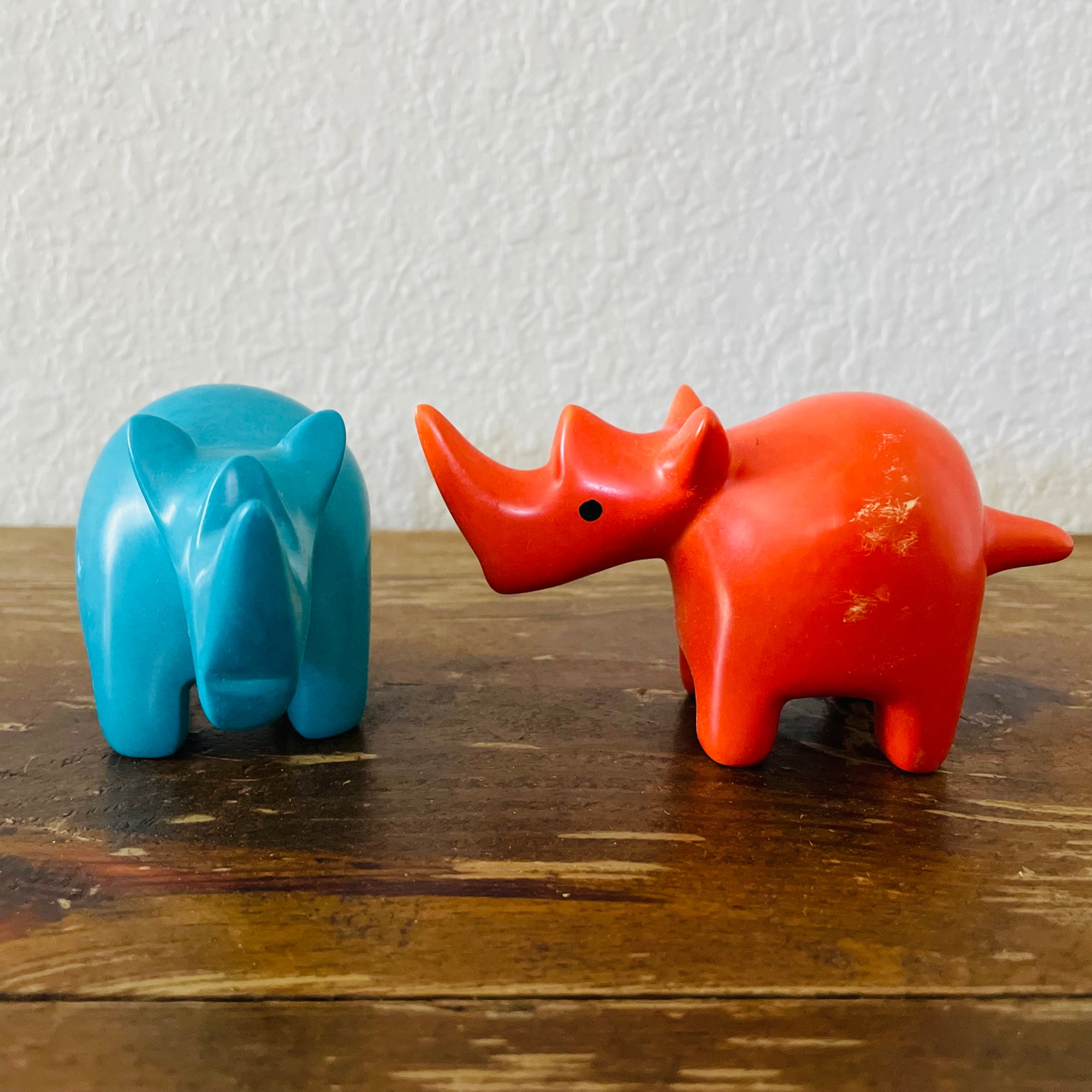 Kenya |  Rhino (7 colors)